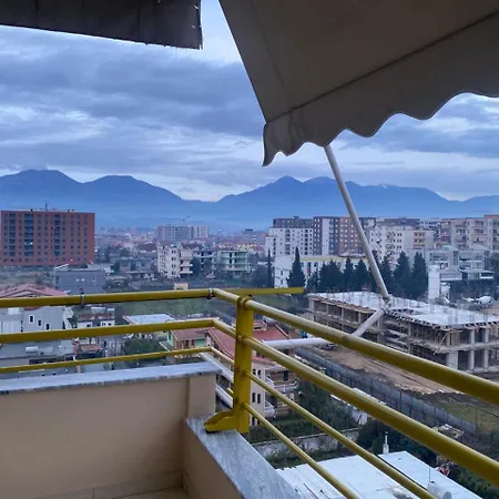 Daire Cozy With Balcony